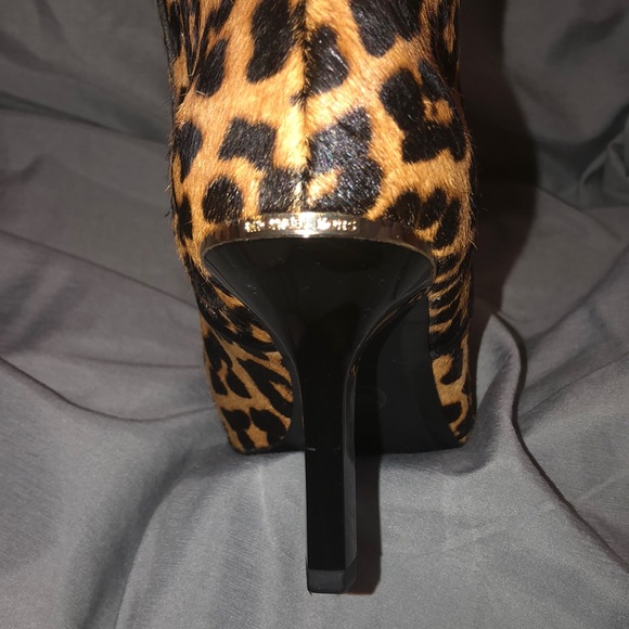 Brand new never worn boots. - Picture 4 of 8